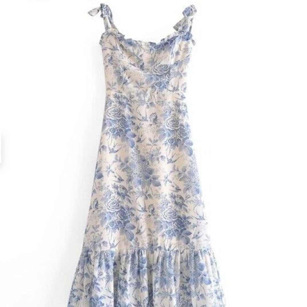 Strangers&Lovers Buckingham Palace Dress